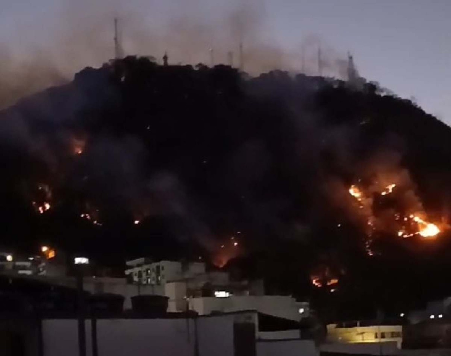 Incêndio de grande proporção atinge unidade de conservação em cidade de MG