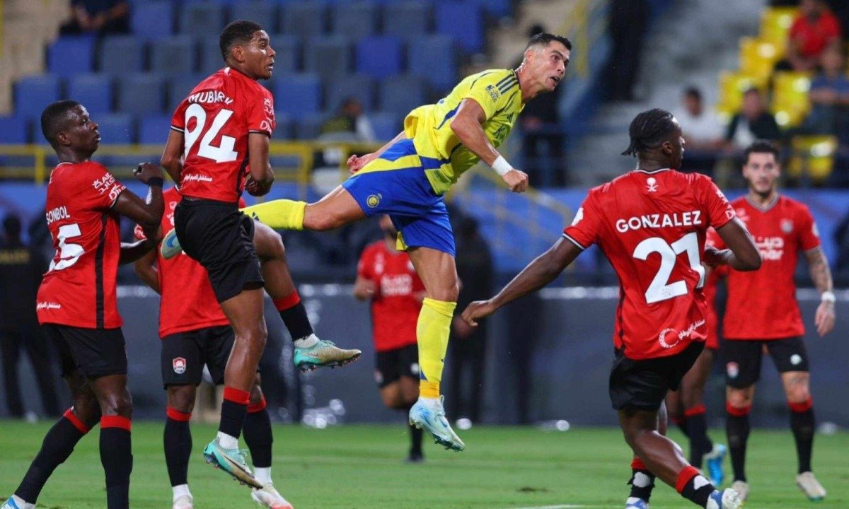 Cristiano Ronaldo marca e fica perto de gol 900 na carreira -  (crédito: No Ataque Internacional)