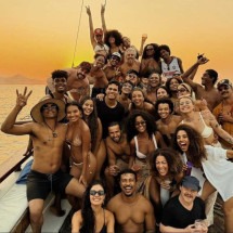 Atores levam ‘puxão de orelha’ da Globo por festa em barco - Redes Sociais