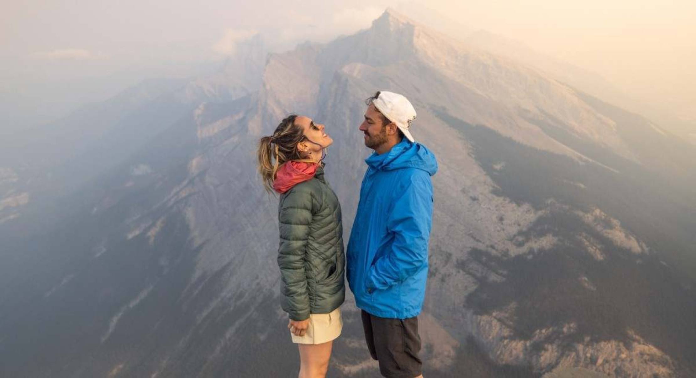 Casal Alê e Duda, do perfil de viagens GetOutside