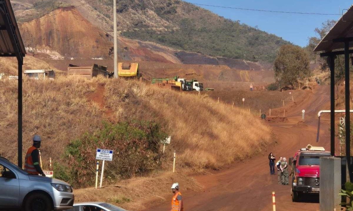 Operação do Ministério Público fiscaliza mineradoras na Serra do Curral -  (crédito: Jair Amaral/EM/DA Press)