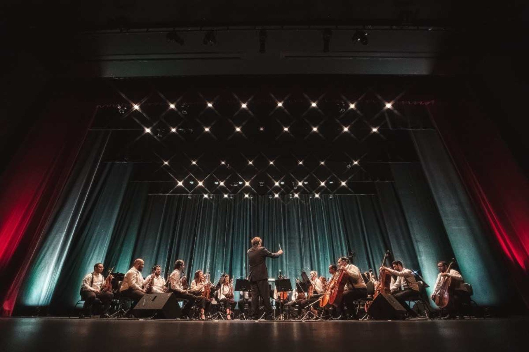 Orquestra Ouro Preto no palco