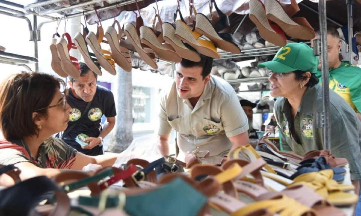 Em relação à Feira Hippie, o candidato prometeu que, se eleito, dará   