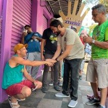 Na Cabana do Pai Tomás, Gabriel promete obras e alfineta Fuad - Divulgação/Campanha Gabriel Azevedo