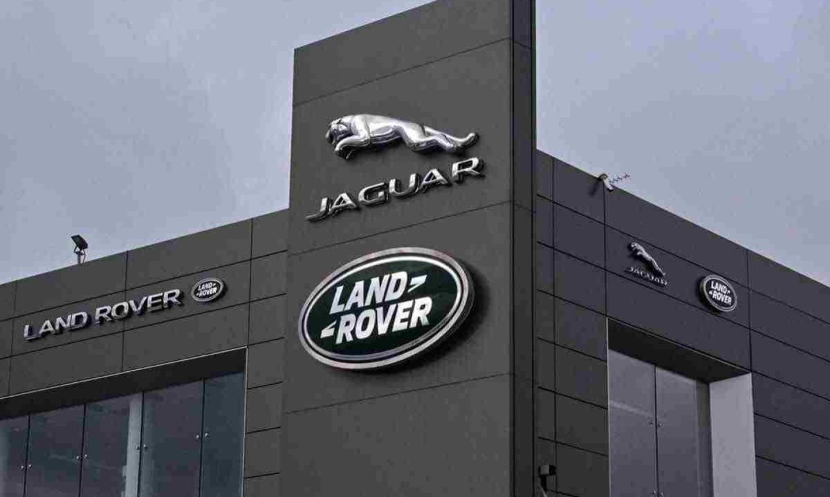 A indiana Tata Motors comprou a Jaguar e a Land Rover -  (crédito: Yuri KADOBNOV/AFP)