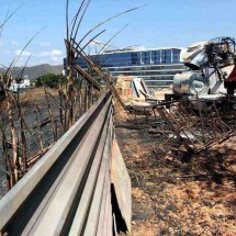 Incêndios em vegetação urbana de BH crescem e levam medo a moradores - Jair Amaral/EM/D.A Press