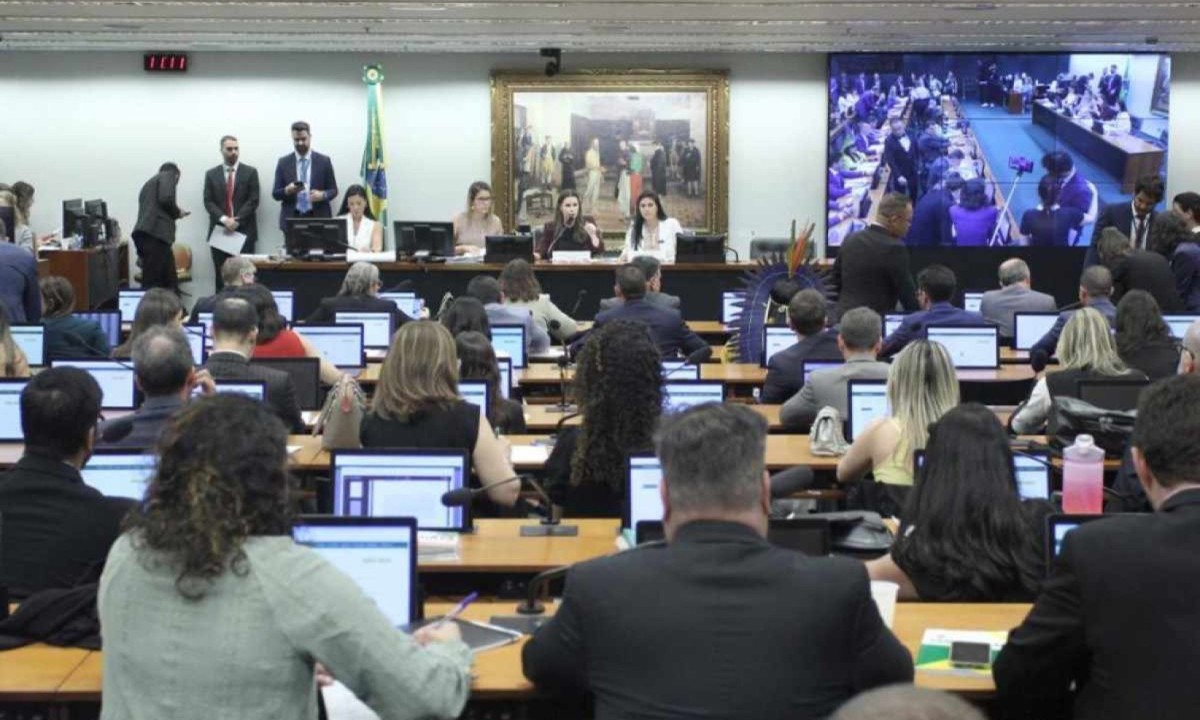 CCJ aprovou proposta que limita atuação do STF -  (crédito: Vinicius Loures / Câmara dos Deputados)