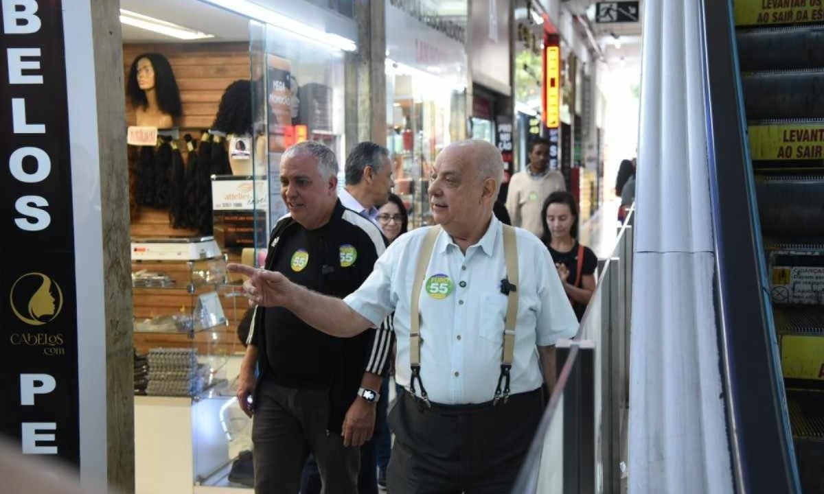 Prefeito e candidato à reeleição, Fuad Noman (PSD) apresentou suas propostas para melhorar condições de trabalho de comerciantes -  (crédito: Gladyston Rodrigues/EM/D.A. Press)
