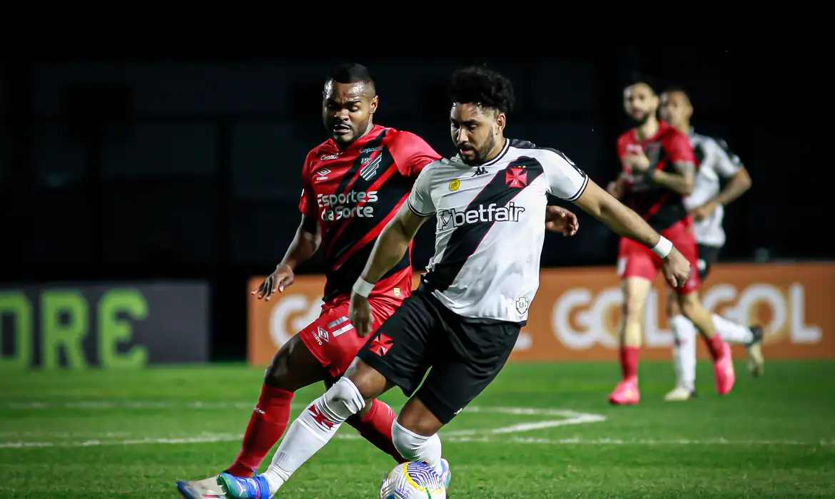 Vasco e Atheltico-PR jogam por vaga nas semifinais da Copa do Brasil -  (crédito: EBC)