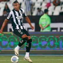 Marlon Freitas está liberado para jogo decisivo pelo Brasileirão  -  (crédito: Foto: Vitor Silva/ Botafogo)