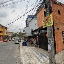 Homem marca encontro com menina de 13 anos e é linchado em rua de BH - Google Street View/Reprodução