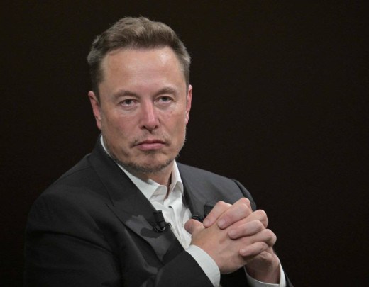 A plataforma de Musk foi multada em R$ 18 milhões por conta do descumprimento das decisões, mas se recusou a pagar os débitos -  (crédito:   (Photo by Alain JOCARD / AFP))