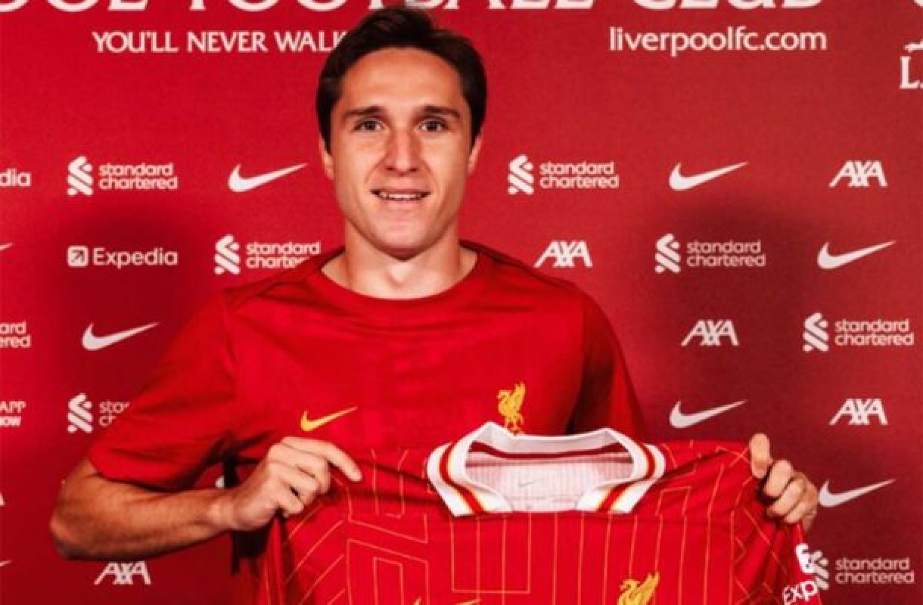 Liverpool anuncia a contratação de Chiesa, ex-Juventus