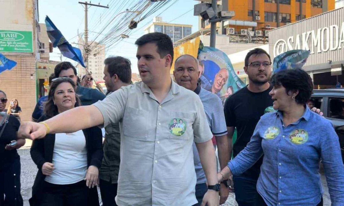 No Barreiro, o candidato à PBH pelo PL, Bruno Engler, apresentou propostas para descentralizar a prefeitura -  (crédito: Fernanda Tubamoto/EM/D.A. Press)