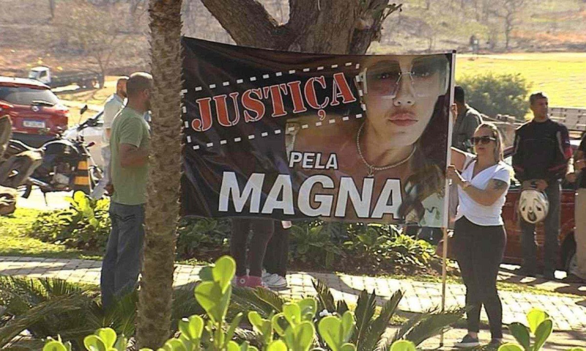 Magna Laurinda Ferreira Pimentel, de 42 anos, foi sepultada no Cemitério Bosque da Esperança, no Bairro Vila Jaqueline, zona norte de Belo Horizonte, na manhã desta sexta-feira (30/8) -  (crédito: TV Alterosa / Reprodução)