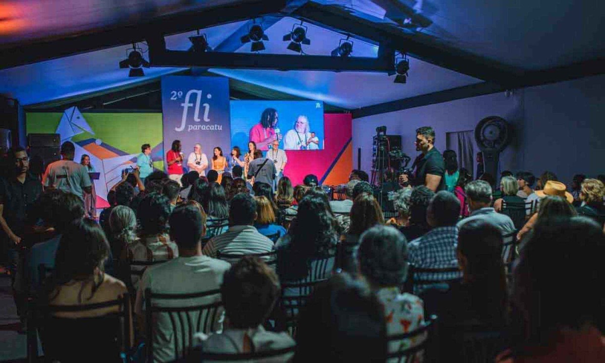 Na abertura do Fliparacatu, na última quarta, o escritor Jeferson Tenório afirmo que "a literatura torna a vida melhor " -  (crédito: Aline Reis/Divulgação)