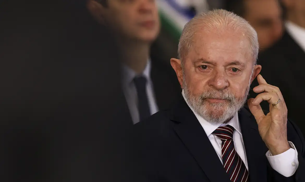 Lula sobre Silvio Almeida: 'Acho que não é possível continuar no governo' - EBC