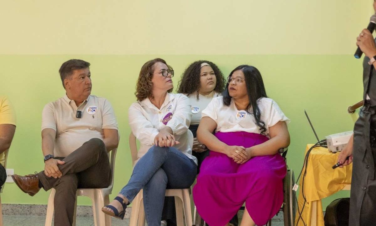 Carlos Viana se reuniu com diretores de escolas particulares da capital   -  (crédito: Rafael Andrade)