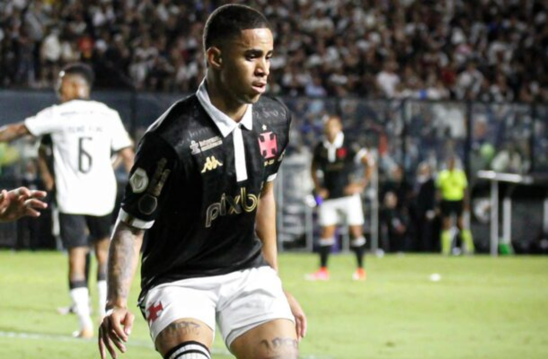 Vasco negocia a saída de Erick Marcus para clube europeu