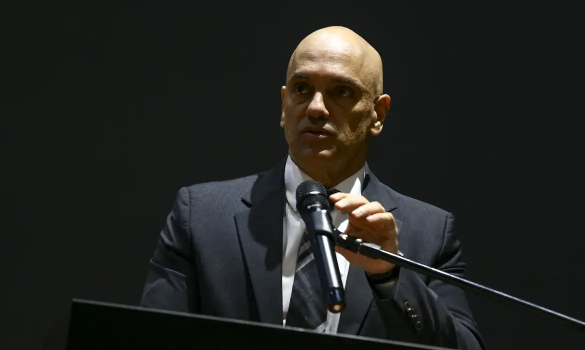 Moraes convoca 1ª Turma para julgar suspensão da plataforma X -  (crédito: EBC)