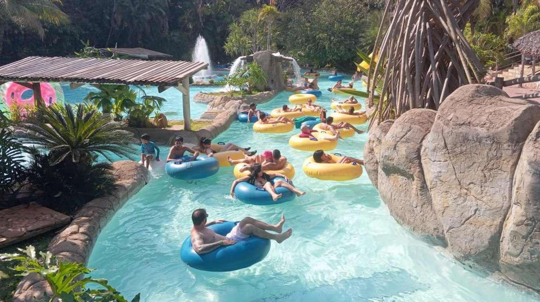 Lazy River: relaxamento garantido no rio lento 