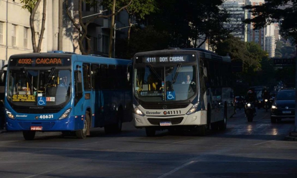 A Avenida Afonso Pena, uma das principais artÃ©rias do trÃ¢nsito na RegiÃ£o Central, convive com congestionamentos rotineiros -  (crédito: TÃºlio Santos/EM/D.A Press)