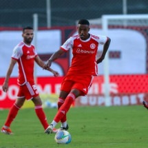 Robert Renan em campo pelo Inter -  (crédito:  ricardo duarte)