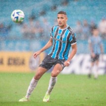 Gustavo Martins vai ser multado e desfalcará o Grêmio contra o Bragantino -  (crédito: Foto: Lucas Uebel / Gremio)