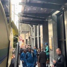 Jogadores da Seleção saindo do hotel em Curitiba -  (crédito: Foto: Felipe Camin / Jogada10)