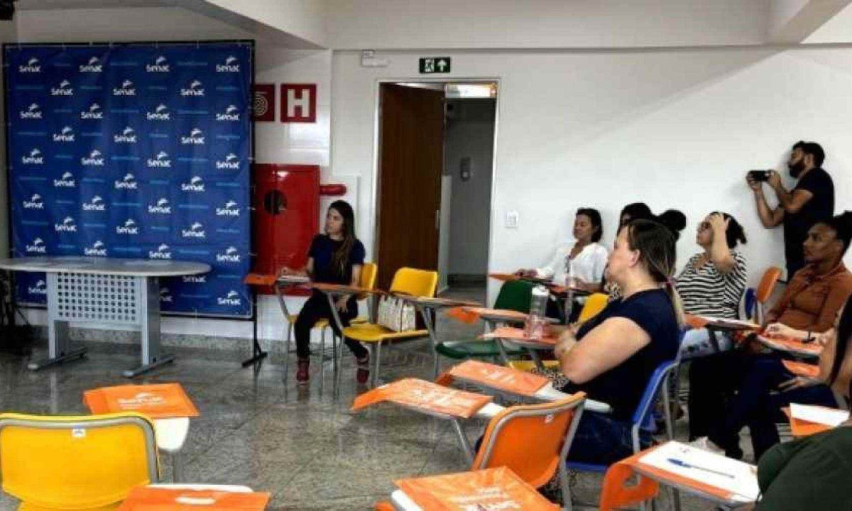 São mais de 20 modalidades de cursos disponíveis -  (crédito: Pedro Chimicatti / Sedese-MG / Divulgação)