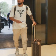 Alex Telles deve chegar no fim de semana para se apresentar no Botafogo -  (crédito: Joilson Marconne/CBF)