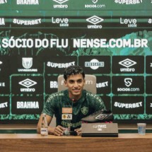 Fuentes é apresentado pelo Fluminense no CT Carlos Castilho -  (crédito: Foto: LUCAS MERÇON / FLUMINENSE F.C.)