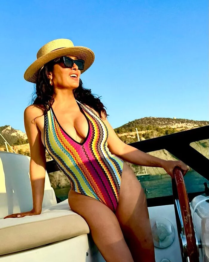 Salma Hayek celebra 58 anos em boa forma nas redes sociais - Reprodução/Instagram