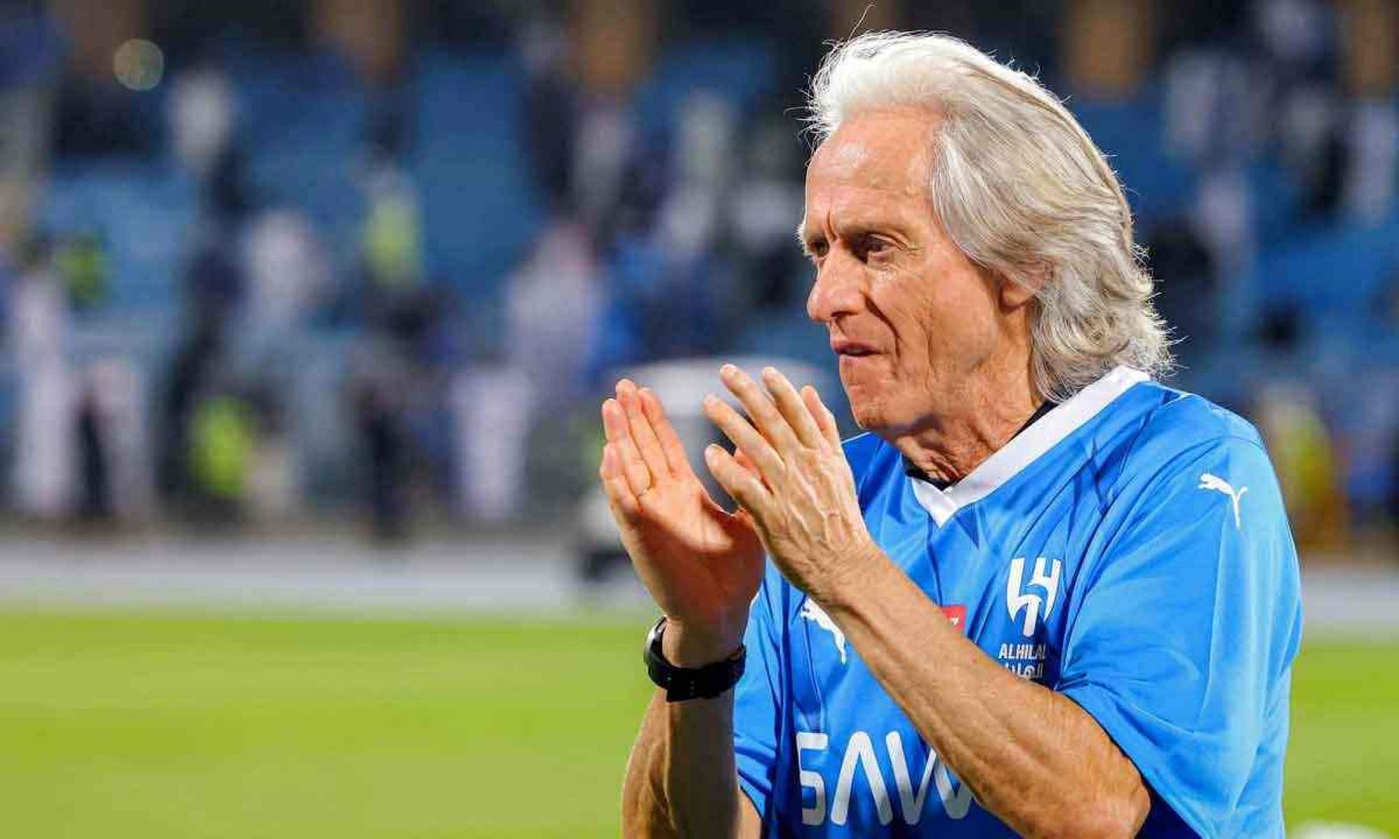 Para o técnico português Jorge Jesus, os jogadores de futebol ganham muito dinheiro e, portanto, um dia de descanso na semana 'está pra lá de bom' -  (crédito: Fayez Nureldine/AFP)