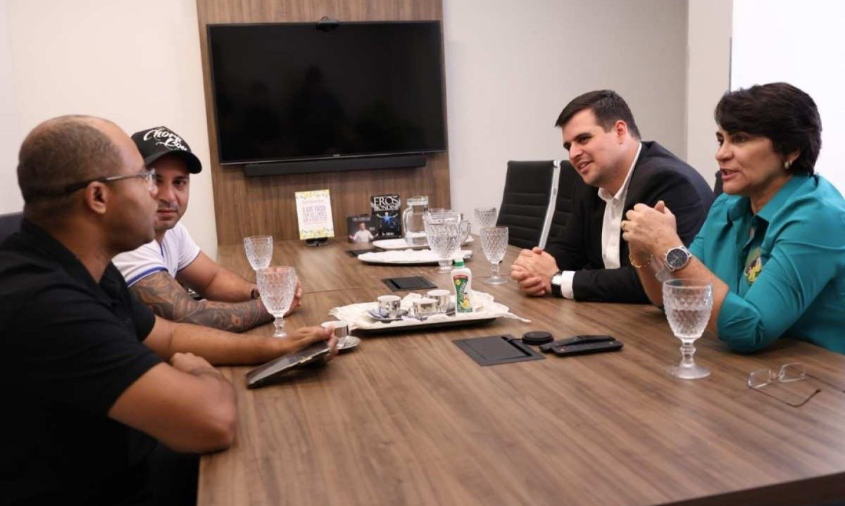 Candidato &agrave; Prefeitura de BH, Bruno Engler se reuniu com representantes da Guarda Municipal -  (crédito: Lucas Mendes/ Campanha Bruno Engler)
