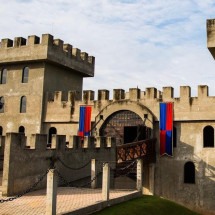 Viva uma experiência medieval no O Castelo em São Roque -  (crédito: Uai Turismo)