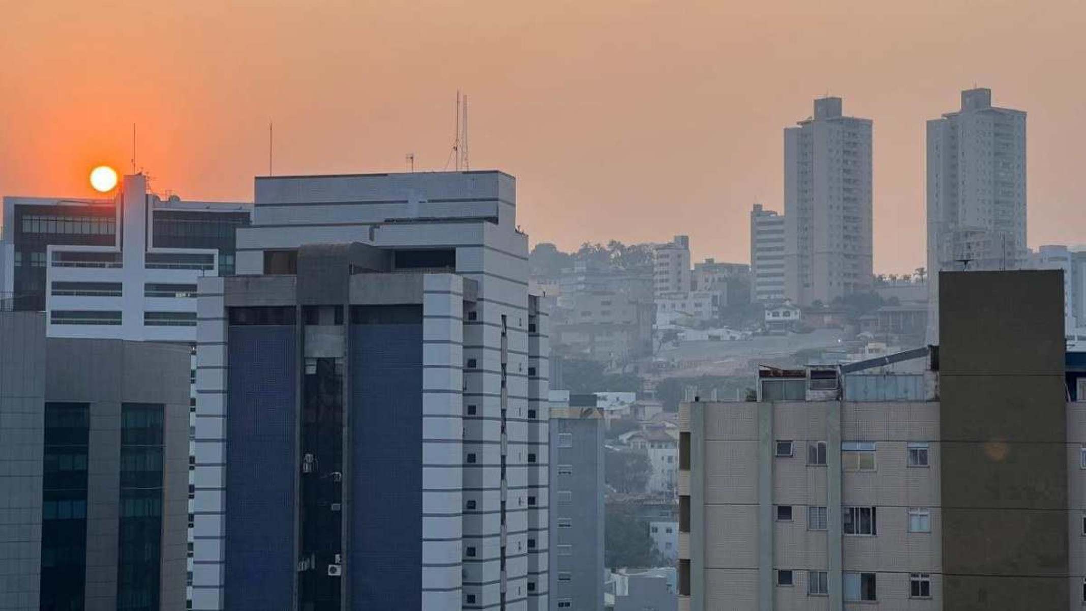 Vista do bairro Funcion&aacute;rios, na Regi&atilde;o Centro-Sul de BH, nesta quarta-feira (4/9) -  (crédito: Edésio Ferreira/EM/DA Press)