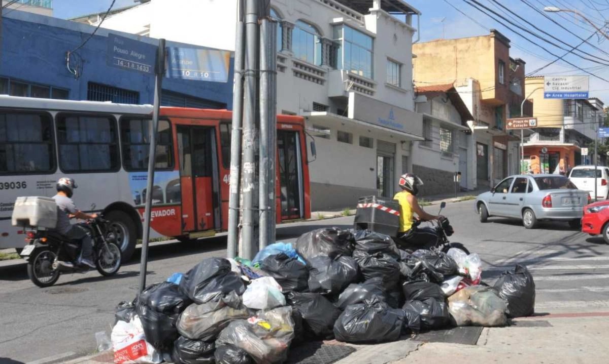 Algumas atividades do serviço de limpeza urbana neste 7 de setembro ficarão suspensas -  (crédito: Jair Amaral/EM/D.A Press)