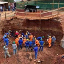 Três são indiciados por mortes em soterramento em obra de supermercado - Leandro Khoury/EM/D. A. Press