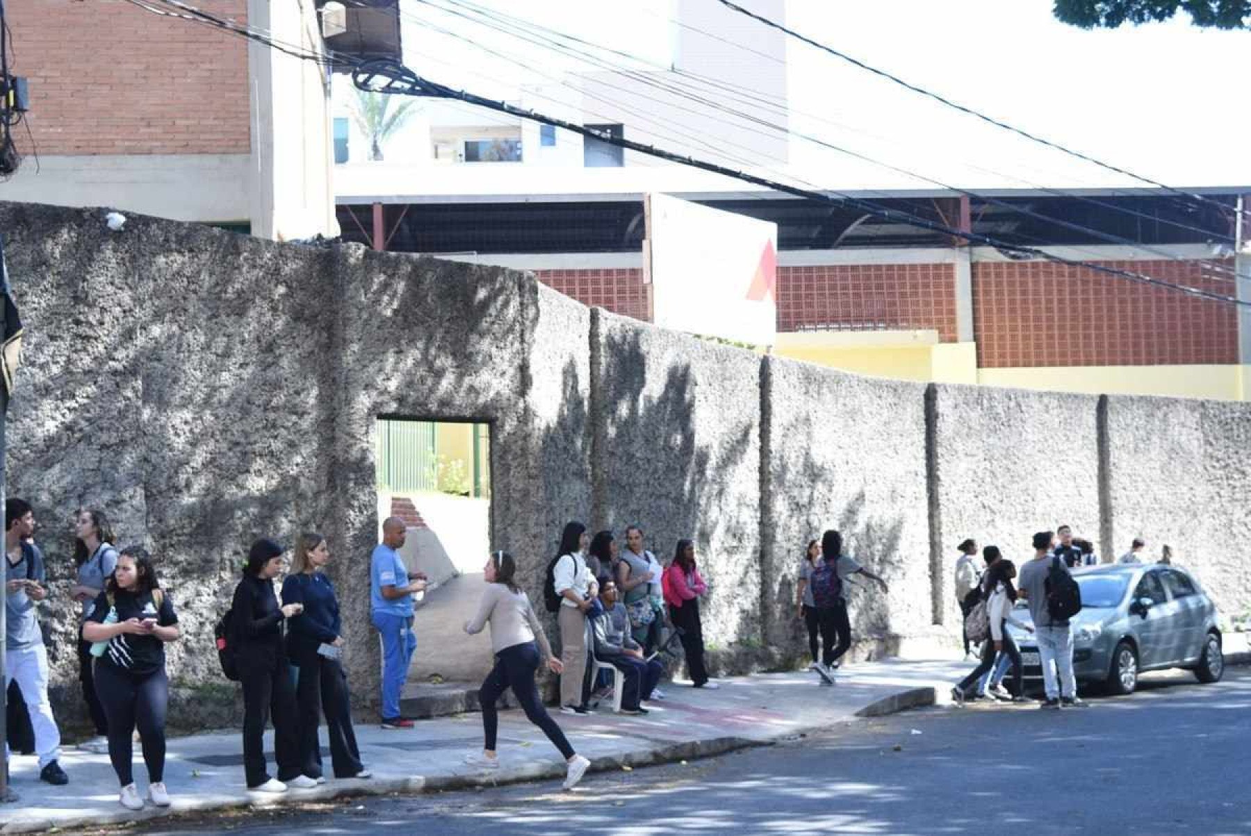 Secretaria de Educação defende parceria público-privada nas escolas de MG