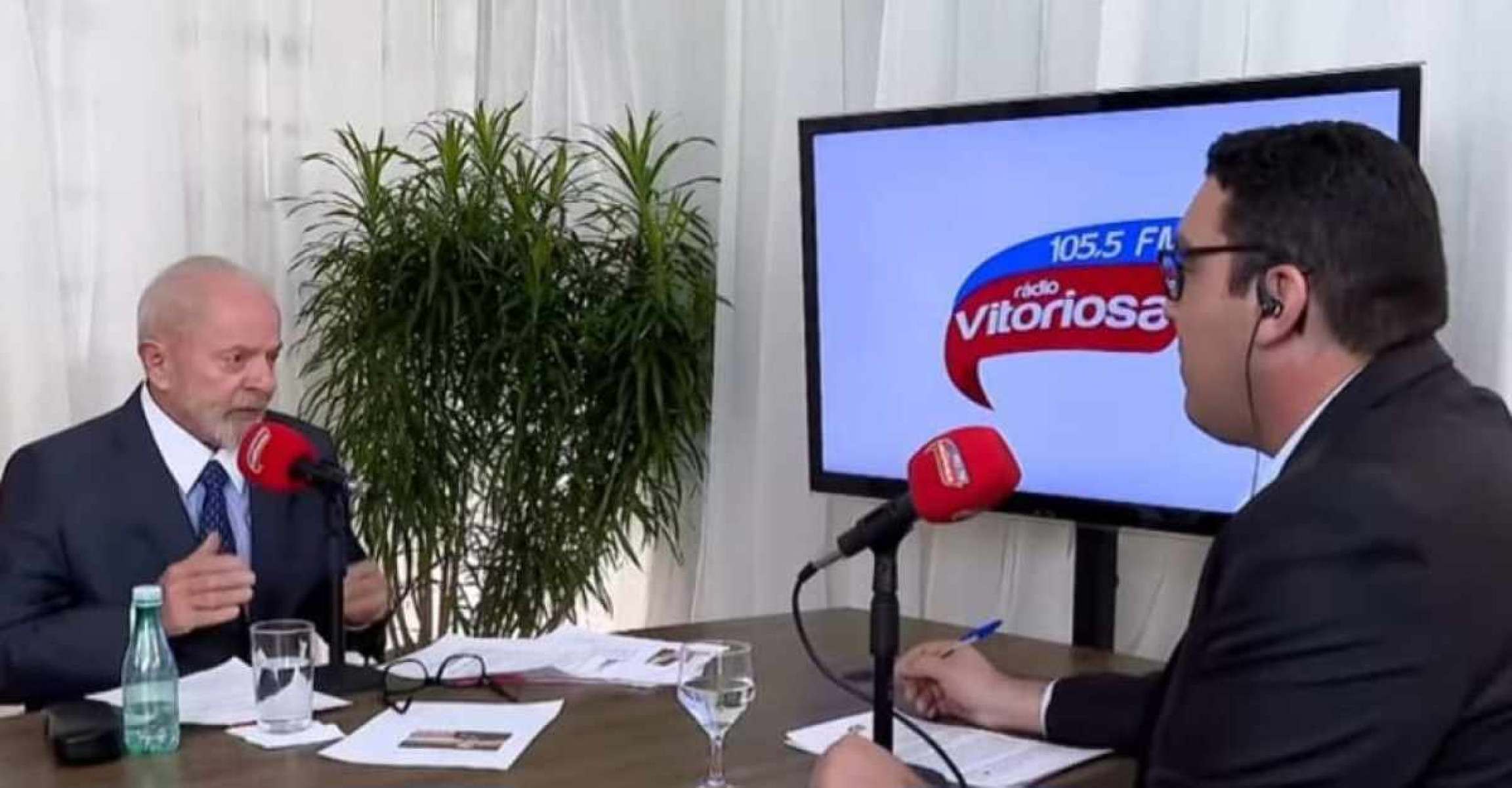 Em entrevista a uma rádio de Uberlândia, Lula diz que pediu a Zema para parar de falar mal dele -  (crédito: Reprodução vídeo/ Rádio Vitoriosa)