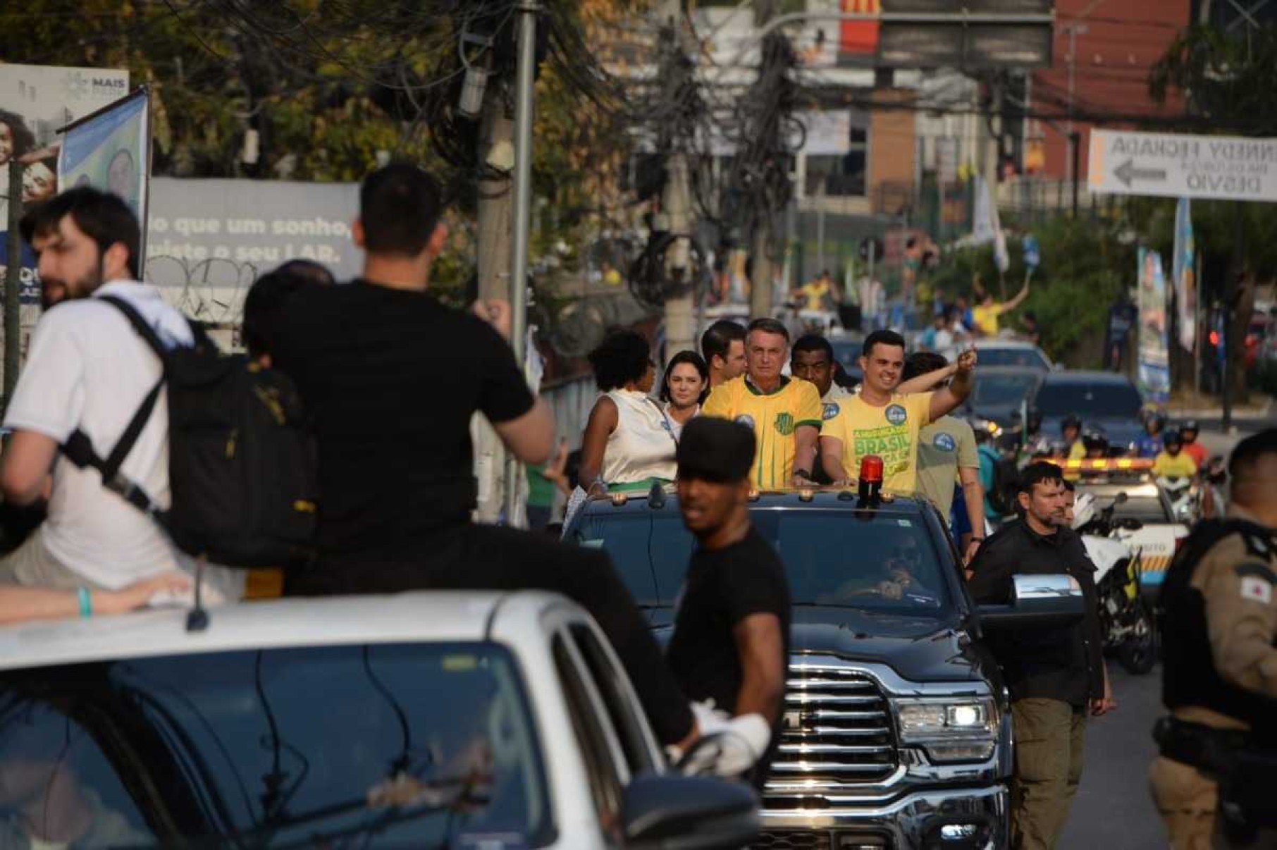 Clã Bolsonaro e ataques ao PT marcam evento de campanha do PL em Contagem