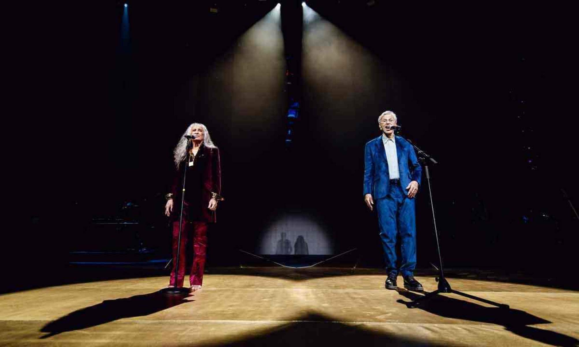 Caetano e Bethânia fazem show para um Mineirão lotado no feriado