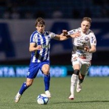 Avaí superou o Santos, grande favorito da Série B com um triunfo por 1 a 0, na Vila Belmiro -  (crédito: Foto: Léo Piva / Avaí F.C.)