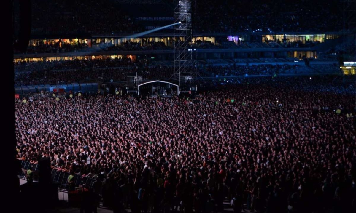 Público lota o Mineirão em  show de Maria Bethânia e Caetano Veloso, no feriado de 7 de setembro