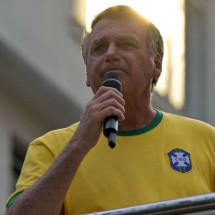 Bolsonaro é convocado para prestar depoimento em processo contra Silvinei -  NELSON ALMEIDA / AFP