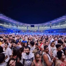 Show de Caetano e Bethânia no Mineirão reúne diferentes gerações de fãs - Túlio Santos/EM/D.A.Press