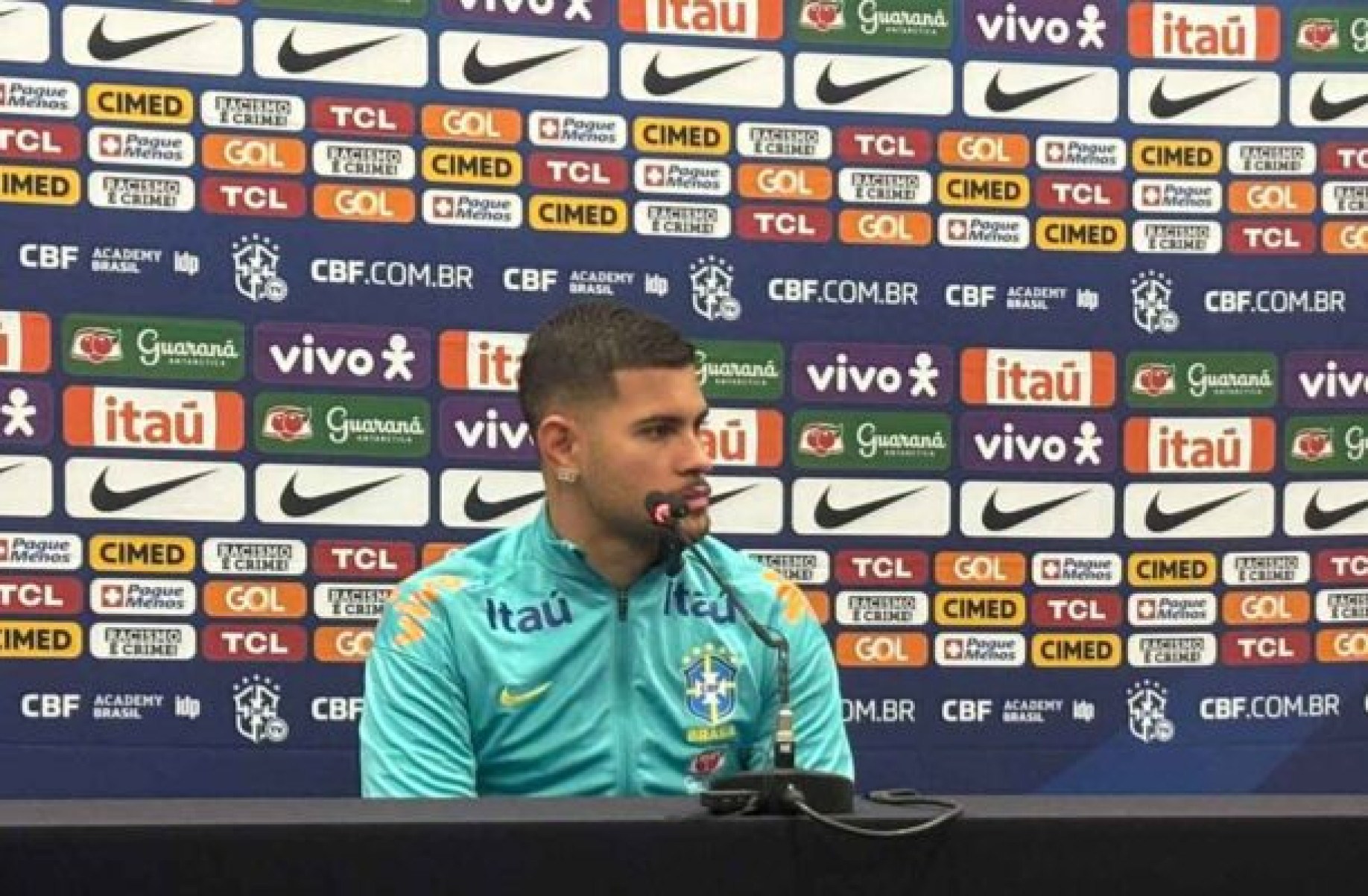 Bruno Guimarães admite partida abaixo do Brasil: ‘Temos que melhorar’