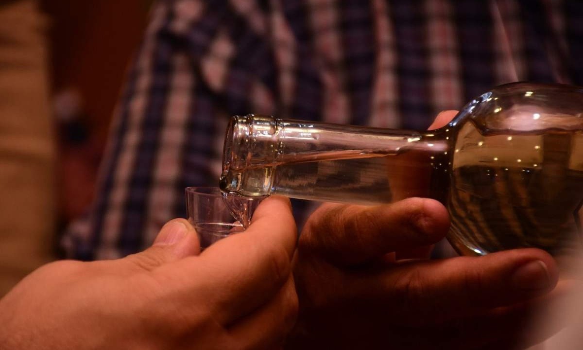 Ao final de 2023, foi declarada uma produção aproximada de 226 milhões de litros de cachaça no Brasil -  (crédito:  MercadodeOrigem/Divulgação)