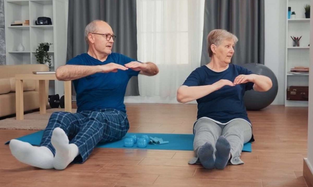 A integridade da coluna vertebral e do core é essencial para a qualidade de vida à medida que a pessoa envelhece -  (crédito: Freepik)